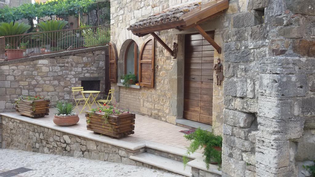 Апартаменты Borgo Medioevale Тоди Экстерьер фото